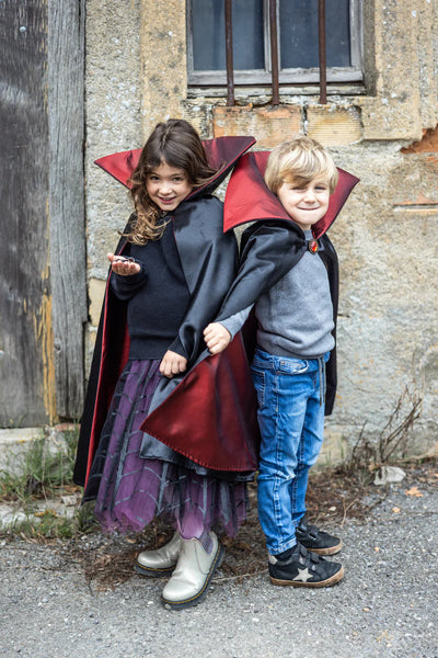 Great Pretenders Vampire Cape