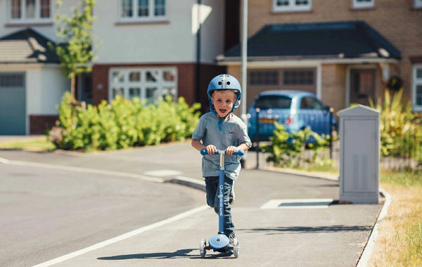 Globber Primo Foldable with Lights Scooter - 3 to 6+ years